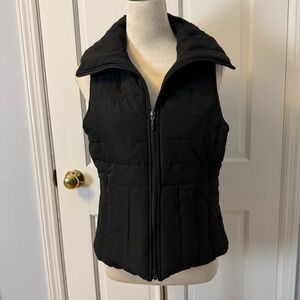 Kenneth Cole Reaction Women's Black Down Quilted Puffer Vest, Size Medium
